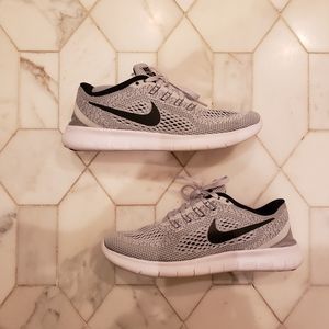 Nike knit free run shoes